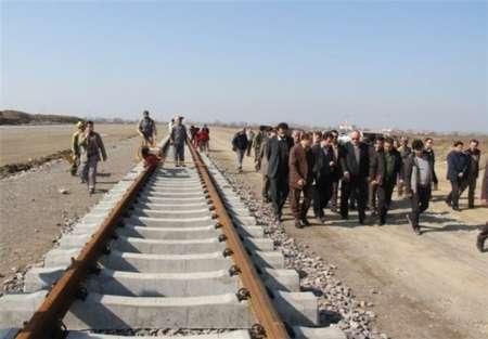 پروژه های راه آهن در کشور شتاب می گیرد