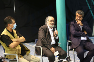 نشست صمیمانه دست اندر کاران و عوامل فیلم مستند «احمد» با سید حسن خمینی