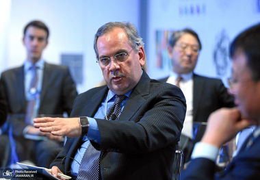 محمود سریع‌القلم: آینده کشور در گرو تامین منابع مالی و تولید ثروت است/ ما مشکل ارتباط با جهان را داریم/ آنچه بیش از همه ایران را تهدید می‌کند تقلیل منابع مالی و درآمد ملی است/ در ایران تحلیل‌ها قالب آرزوها را دارند