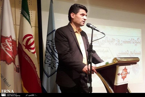 یک سوم رشته های صنایع دستی جهان در استان اصفهان است