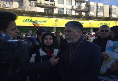 وزیر فرهنگ: حضور در راهپیمایی، کمتر از شلیک موشک به دشمن نیست