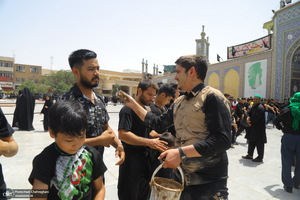 عزاداری مردم قم در روز عاشورای حسینی