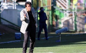 خداداد عزیزی: بازیچه کسی نیستم/ به AFC و فیفا شکایت می‌کنم
