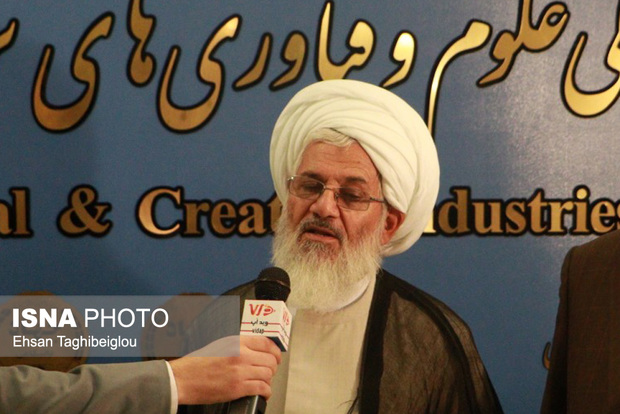 امور را باید به جوانان سپرد
