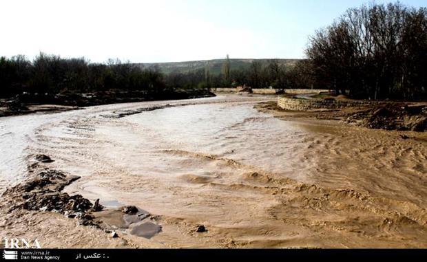 سیلاب راه ارتباطی 43 روستا ی جنوب کرمان را مسدود کرد