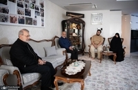 دیدار علی لاریجانی با خانواده‌ی شهیدان سرلشکر حاجی‌زاده و سرلشکر محمود باقری (10)