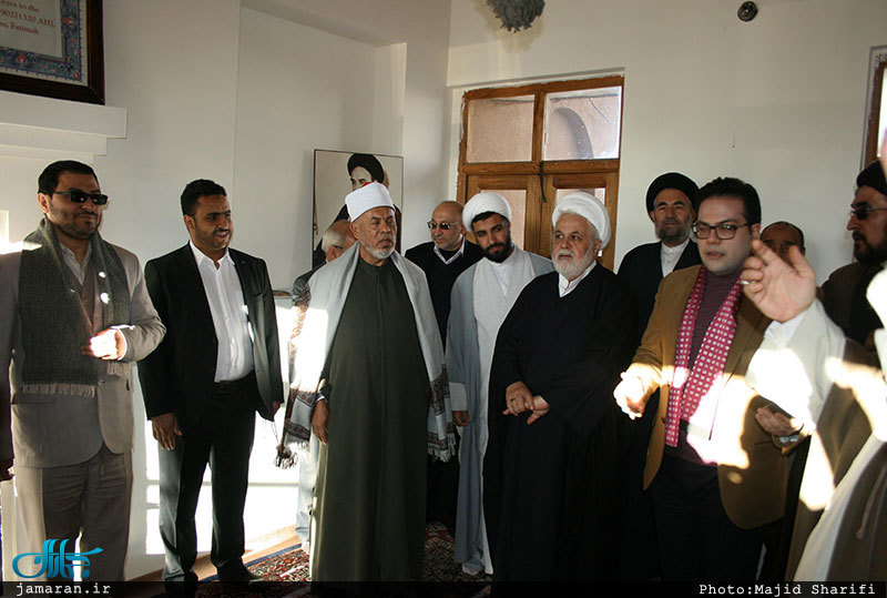 بازدید جمعی از میهمانان همایش تقریب مذاهب اسلامی از بیت و زادگاه حضرت امام خمینی