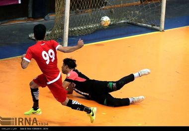 شهروند ساری با قدرت به استقبال پلی‌آف رفت