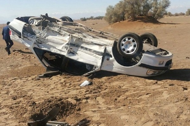 واژگونی سواری پژو در قزوین 2 کشته برجا گذاشت
