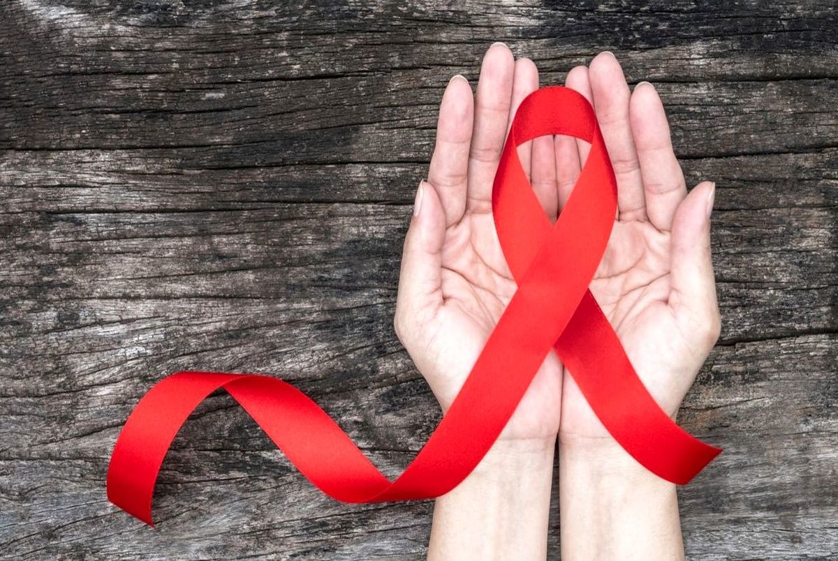 راه های انتقال ویروس ایدز و روش های تشخیص آن را بشناسیم/ هشدارهای جدی به افرادی که مبتلا به ایدز شدند + فیلم
