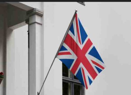 انگلیس هم سفارت خود را در دمشق بازگشایی می کند