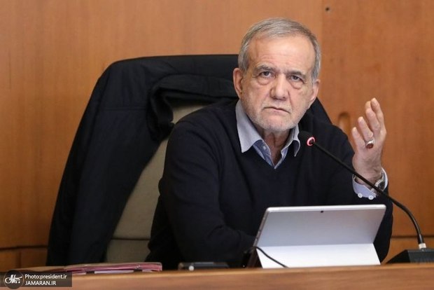 پزشکیان: یکبار برای همیشه مساله ارز و رانت‌ها را حل می‌کنیم