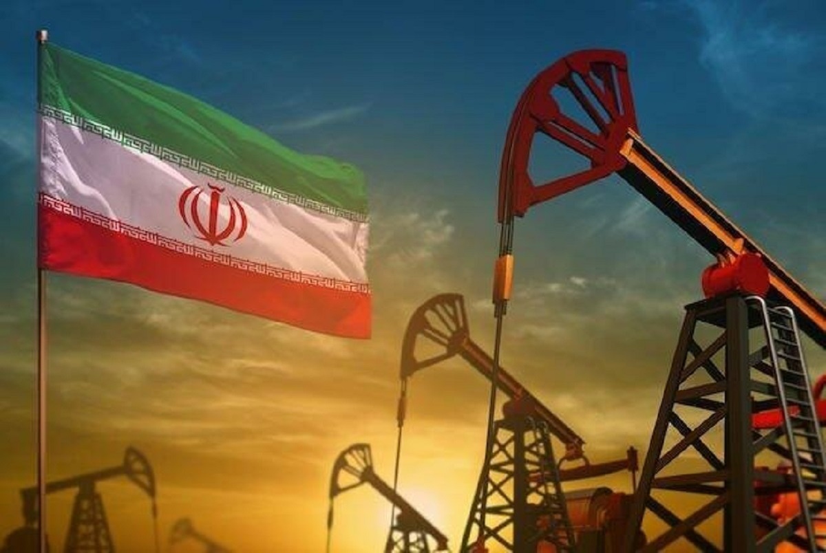 احتمال واگذاری بخشی از فروش نفت ایران به نهادها یا اشخاص غیرتخصصی/ چرا دولت باید به انجام ریسک 4.5 میلیارد دلاری «مکلف» شود؟!