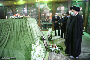 تجدید میثاق رئیس جمهور و اعضای دولت با آرمان های حضرت امام (س)