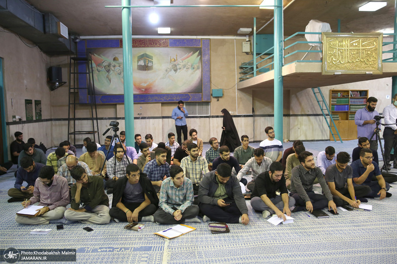 نشست مسئولین بسیج دانشجویی دانشگاه تهران در حسینیه جماران