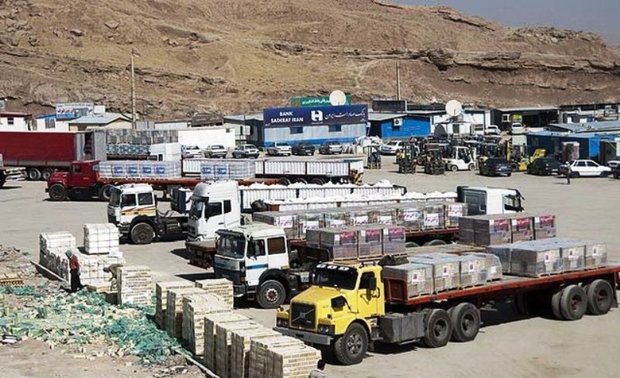 تجار ایلامی 158 میلیون دلار کالا به عراق صادر کردند