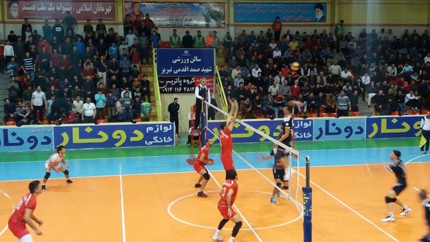 پیروزی تیم والیبال شهرداری تبریز مقابل شهرداری ورامین