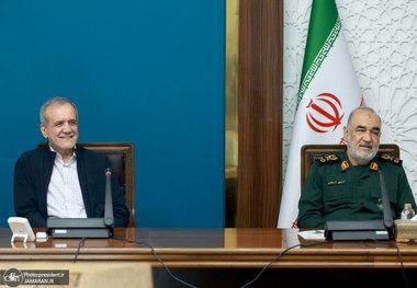 پزشکیان: مدیریت محله‌محور، نگرشی نو به حکمرانی محلی با مشارکت مردمی است/ تجمیع ظرفیت‌های دولت و بسیج، زمینه‌ساز تحولی عمیق در شیوه خدمت‌رسانی خواهد بود