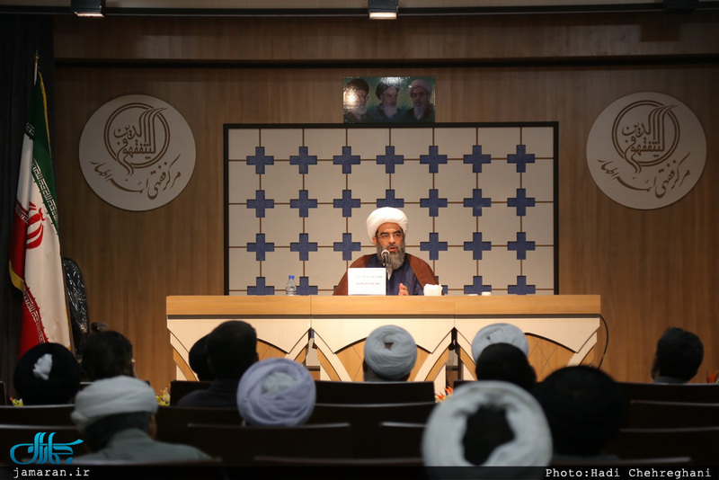 همایش وحدت حوزه و دانشگاه با موضوع تبیین دیدگاه امام خمینی(س)