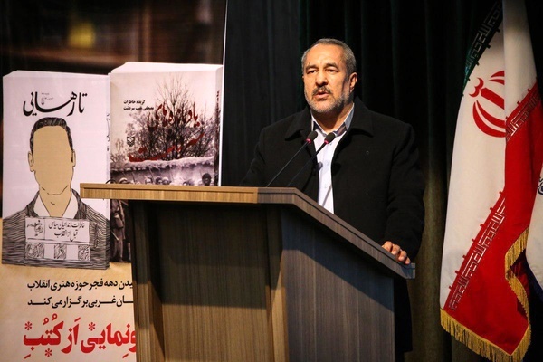باید گذشته پرافتخار ایران و انقلاب را به نسل امروز جامعه منتقل کنیم
