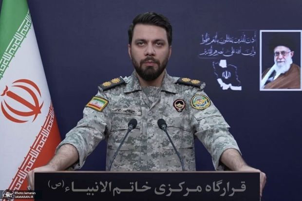 سخنگوی قرارگاه خاتم‌الانبیا: آمریکا با همکاری برخی از کشورهای منطقه یک کشتی و یک نفتکش و برخی مناطق غیرنظامی در سواحل بندر خمیر، سیریک و جزیره قشم را مورد تعرض هوایی قرار دادند/ نیروهای مسلح جمهوری اسلامی ایران بلافاصله به شناورهای نظامی آمریکا حمله کردند