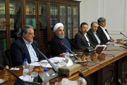 رئیس جمهور روحانی: در مورد هموطن زرتشتی عضو شورای شهر یزد، باید بر مبنای قانون اساسی و حقوق شهروندی عمل شود / در انجام وظایف قانونی و عمل به وعده‌ها، تردید نخواهم کرد/ آبروی کشور در گرو مبارزه قاطعانه و غیرگزینشی علیه فساد است