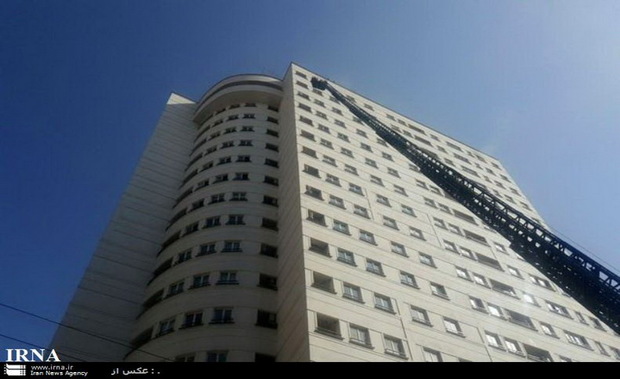 مصدومان آتش سوزی برج 21 طبقه تهران به 60 نفر رسید