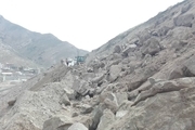 ریزش کوه مسیر روستای واریش تهران را بست
