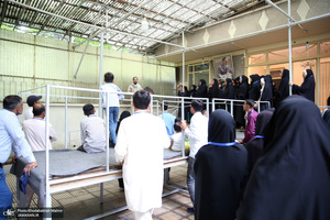 بازدید جمعی از دانشجویان مدارس امامیه پاکستان از بیت امام خمینی (س) در جماران