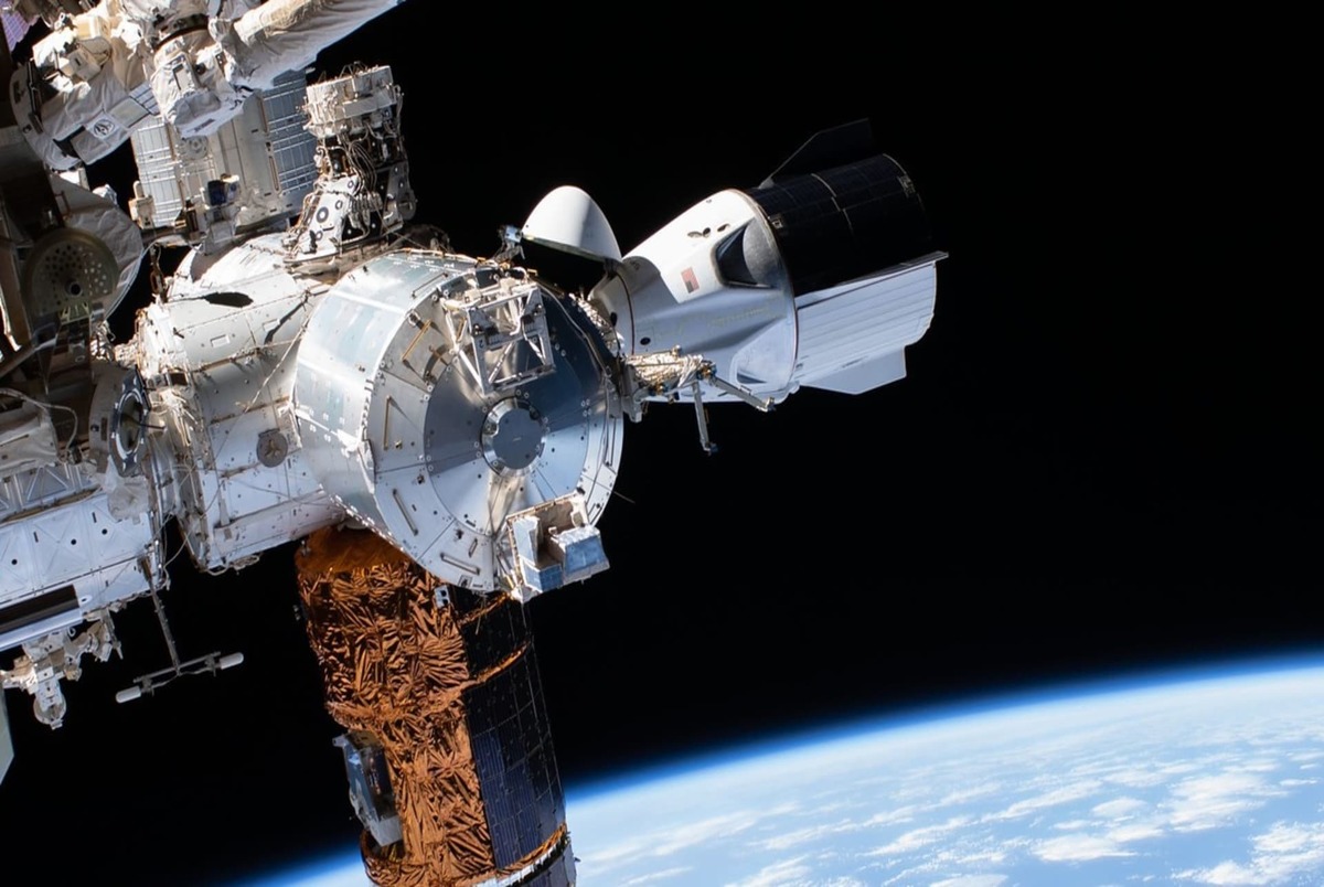  خدمه خصوصی ناسا در آب و هوای بد فضا گرفتار شدند