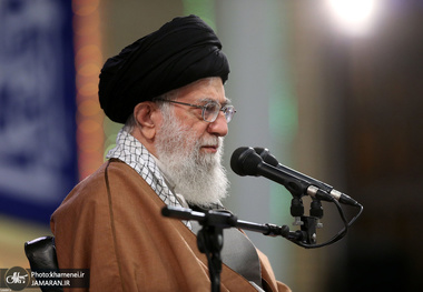 رهبر معظم انقلاب با سیل زدگان لرستان ابراز همدردی کردند