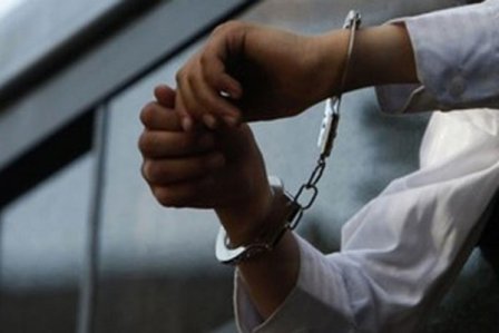 سرکرده باند سارقان مسلح مامورنما در فسا دستگیر شد