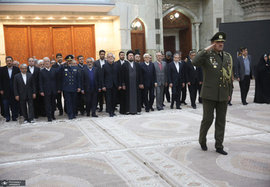  تجدیدمیثاق رئیس جمهور و اعضای دولت با آرمان‌های بنیانگذار جمهوری اسلامی ایران 