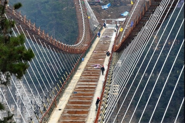 عملیات احداث زیرساخت راه  پل  هیر آغاز شد