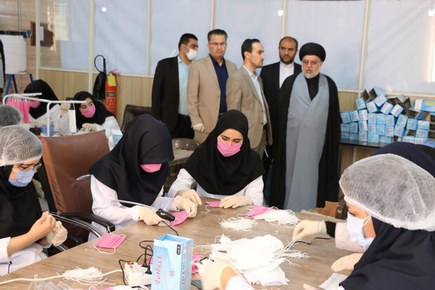بازدید رئیس کل دادگستری فارس از واحدهای تولیدی مواد بهداشتی