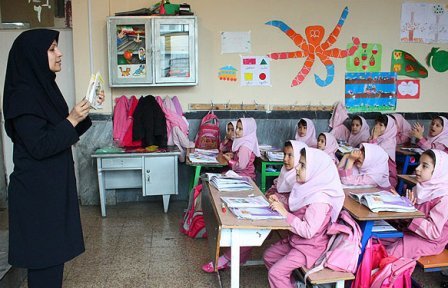 تراکم کلاس های مدارس ابتدایی شهر تهران 30 تا 33 نفر است