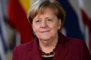 صدراعظم  قدرتمند آلمان عطای سیاست را به لقایش می بخشد