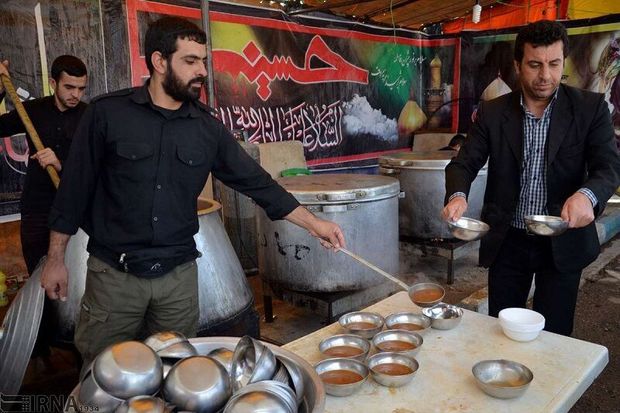 توزیع روزانه هشت هزار پرس غذای گرم در شلمچه عراق