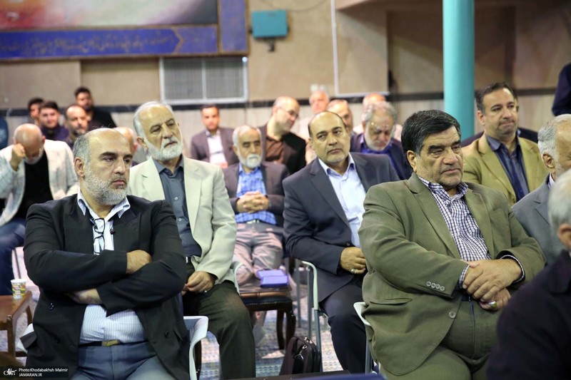 مراسم رونمایی از کتاب کارگزار صدیق در حسینیه جماران