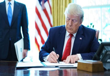 ترامپ: تعرفه ۳۵ درصدی بر کالاهای کانادایی اعمال می‌شود