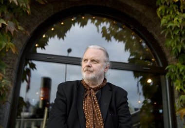 نویسنده‌ای که با سکوت برنده شد
