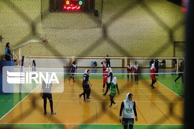 سورن مشهد، صدرنشین لیگ دسته یک والیبال بانوان کشور شد