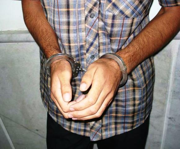 دستگیری 2 سارق حرفه ای با 9 فقره کیف قاپی و موبایل قاپی در ماهشهر