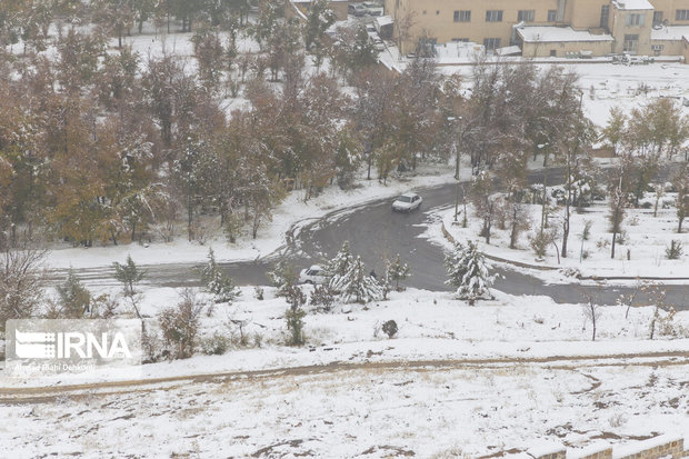 بارش برف چهارمحال و بختیاری را فراگرفت