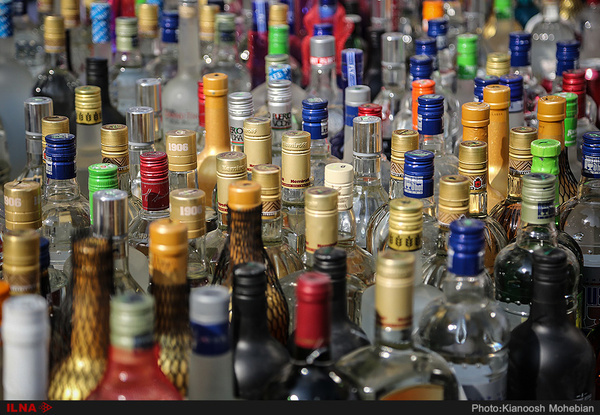 آمار مسموم شدگان مشروبات الکلی در البرز به ۳۹۷ نفر رسید  ۵ نفر نابینا شدند