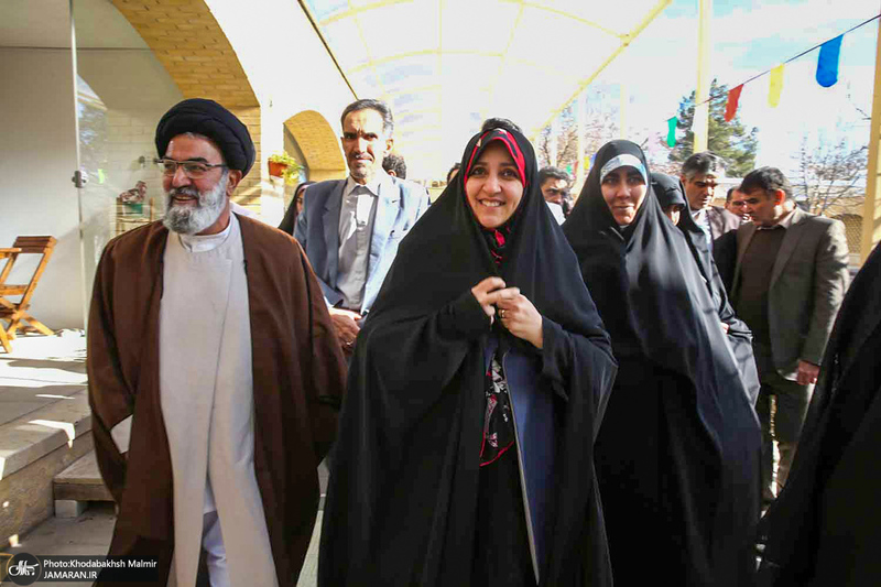 بازدید زهرا بهروزآذر، معاون رئیس جمهور از بیت تاریخی امام در خمین