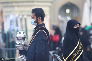 مراسم تعویض پرچم حرم مطهر حضرت معصومه(س)