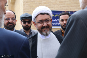 بازدید وزیر میراث فرهنگی از نمایشگاه هفته فرهنگی «بر آستان آفتاب»
