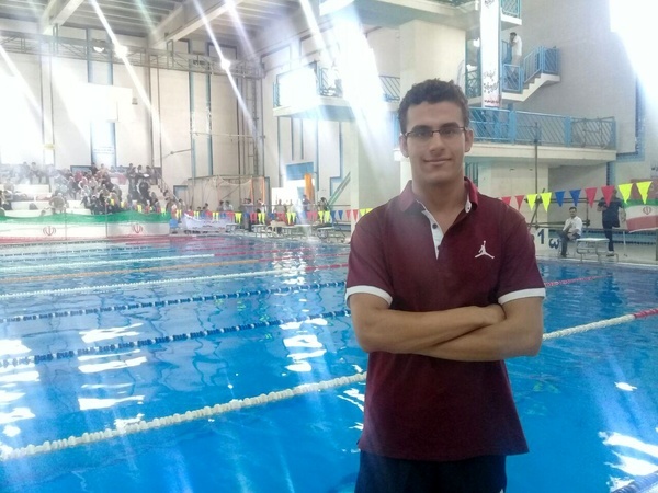 شناگر اصفهانی رکورد ایران را ارتقا داد