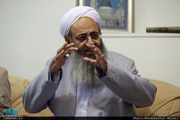 مولوی عبدالحمید در دیدار با مشاور روحانی: حکومت ما حکومتی نیست که با زور بر مردم حکومت کند